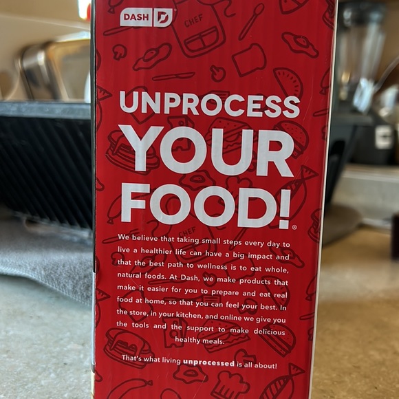 Skull Mini Waffle Maker - Picture 2 of 4